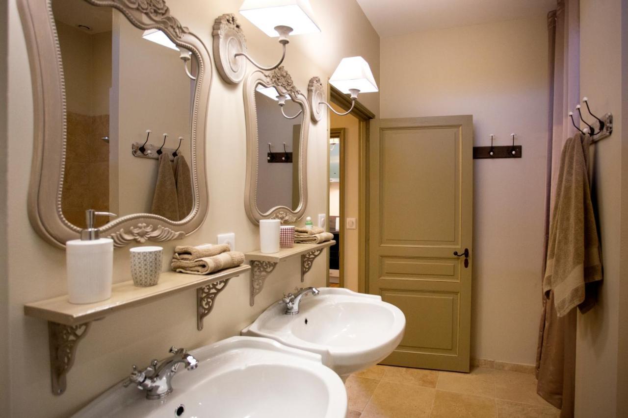 Les Hauts De Condom Appartements Climatises Ngoại thất bức ảnh